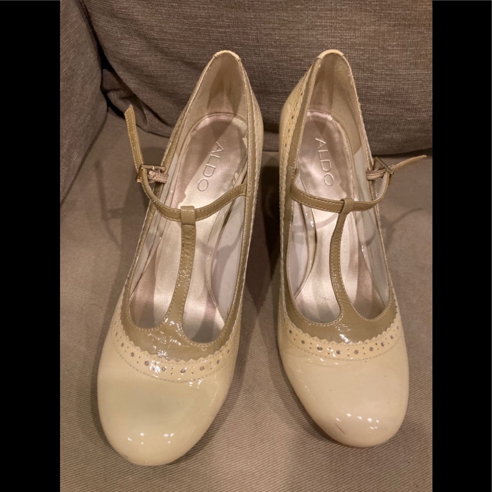 Aldo Mary-Janes Vintage style high pumps - 8.5